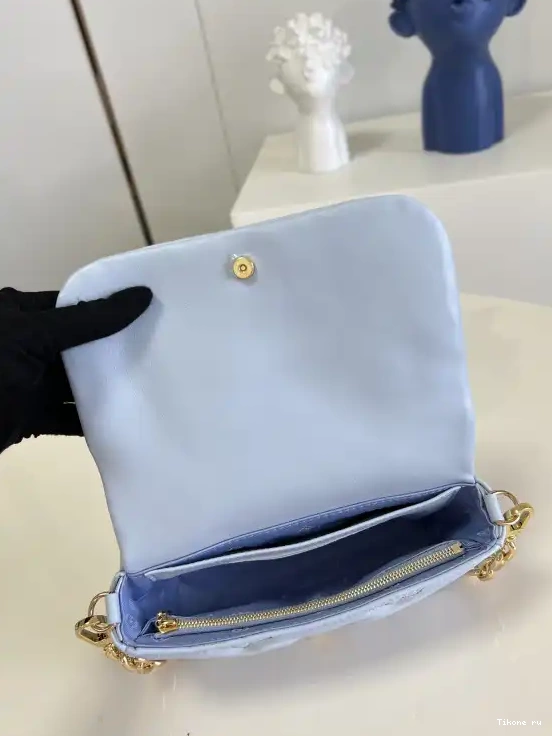Cheap LOUIS STRAP ON VUITTON BUBBLEGRAM WALLET 0623